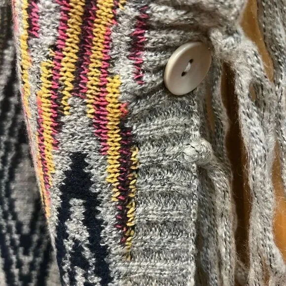 Karlie size S/M Aztec print cardigan with fringe - Picture 3 of 5